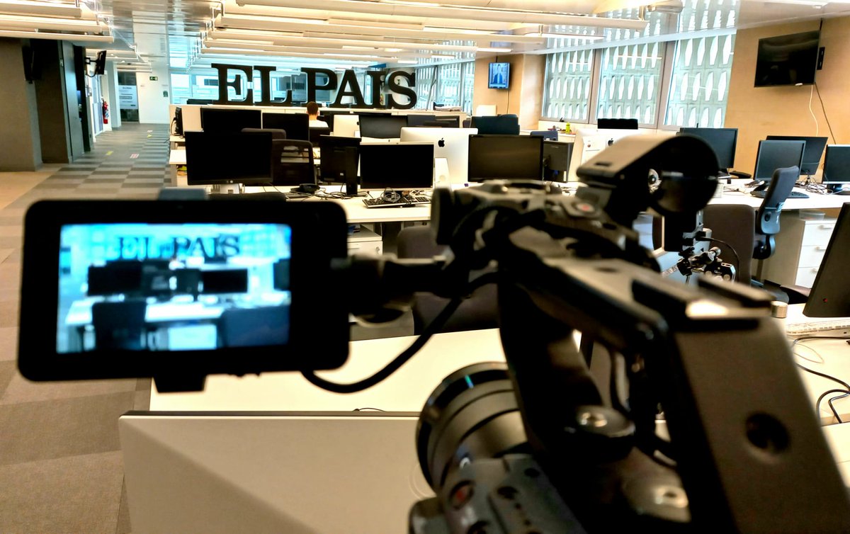 La asamblea de trabajadores de EL PAÍS ha aprobado esta tarde por mayoría absoluta ir a la huelga la próxima semana en protesta por la subrogación de los compañeros de la sección de Vídeo #AquíNoSobraNadie