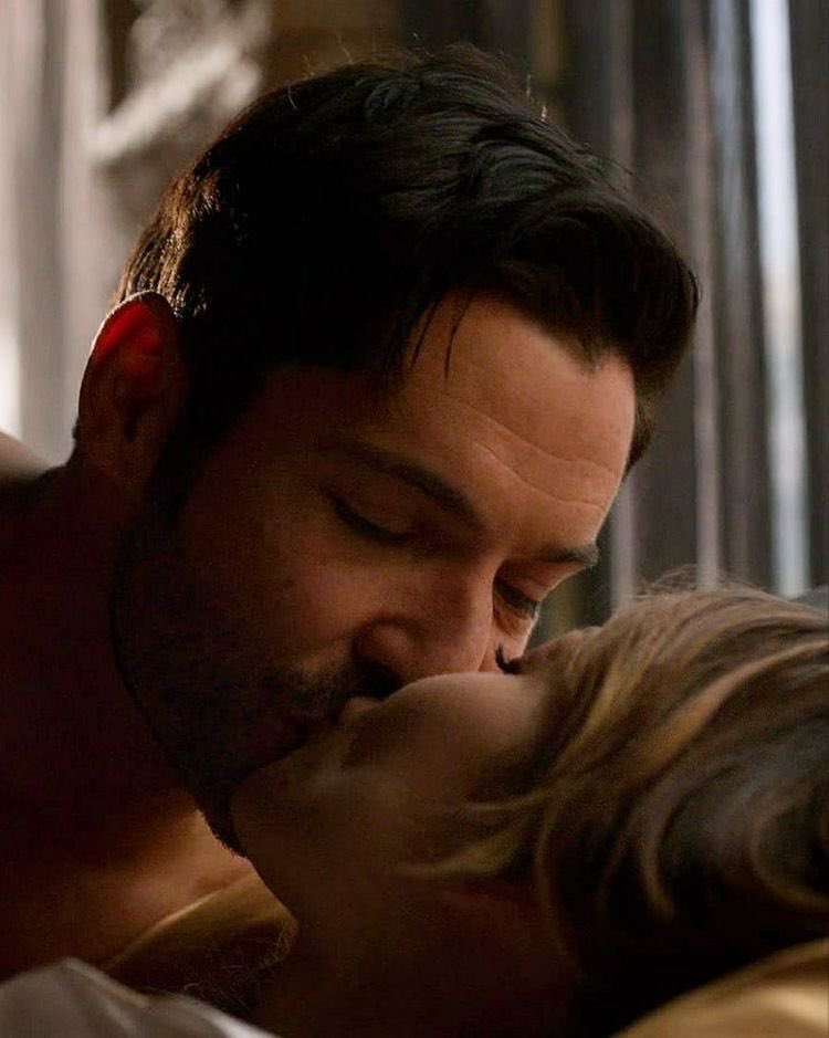 missing my comfort people so so much right now 🥺

#LuciferNetflix