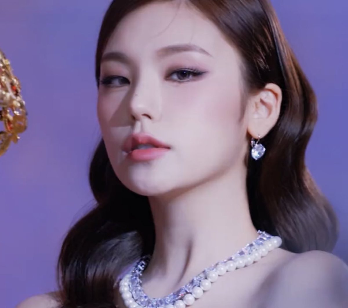 INFO | Yeji’s version for Checkmate is already sold out on Ktown4u!

있지 예지 #YEJI #예지 #있지 <a href="/ITZYofficial/">ITZY</a>