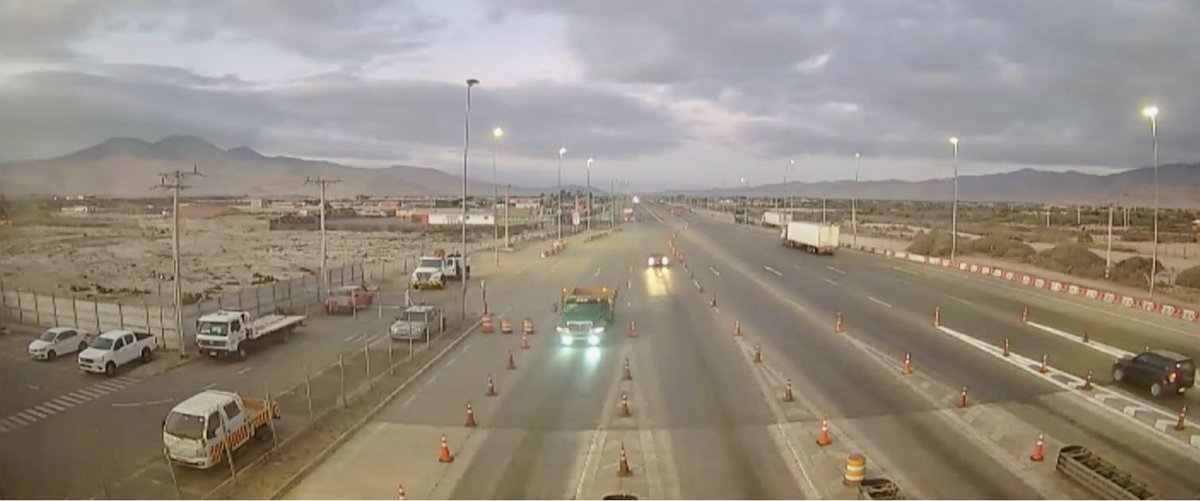 👷‍♀️☝🏻En el marco del #PlandeContingencia dispuesto x el <a href="/mop_chile/">Ministerio de Obras Públicas🇨🇱</a> para este #FinDeSemanaLargo de interferiado, el Seremi <a href="/guaita_mauricio/">Mauricio Guaita Juantok</a> evalúa retorno de vehículos en peajes #Totoral y #PuertoViejo los cuales se encuentran expeditos en ambos sentidos x todo el trazado de #Ruta5