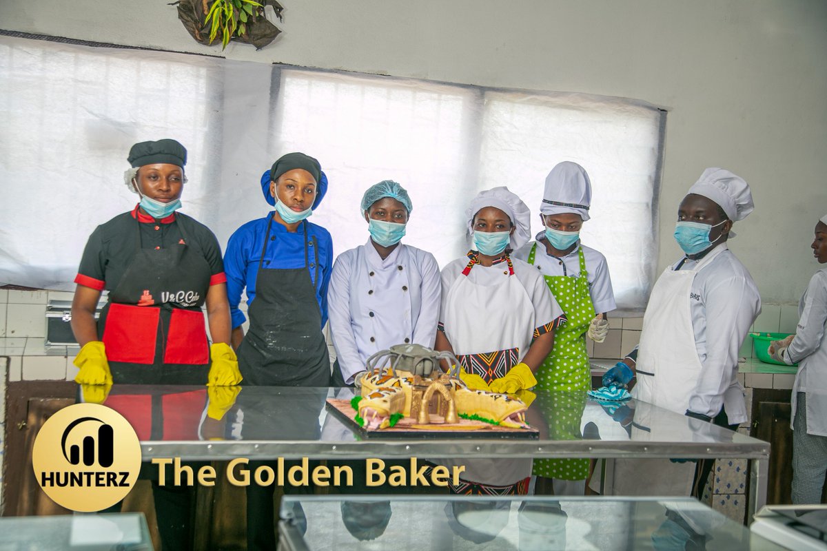 hunterz237's tweet photo. Memories when Group 1 fabricated the The Foumban Royal Palace &amp; Museum during the 2021 edition of The Golden Baker.

These amazing creatives went into every detail to replicate a cake version of that magnificent historical building in the city of Foumban. https://t.co/3Pe372wlbZ