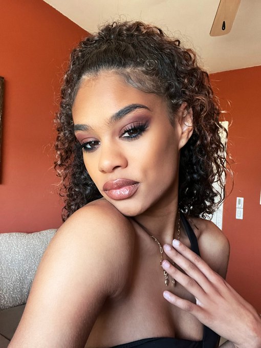 Face card. https://t.co/YMbBD8Nl6U