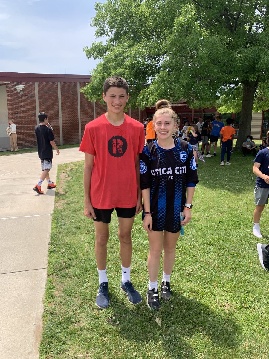 Congratulations to our CHM students who completed the Chestnut Challenge today! Excellent performance by Nick Scholz winning the race two years in a row 💪🏼