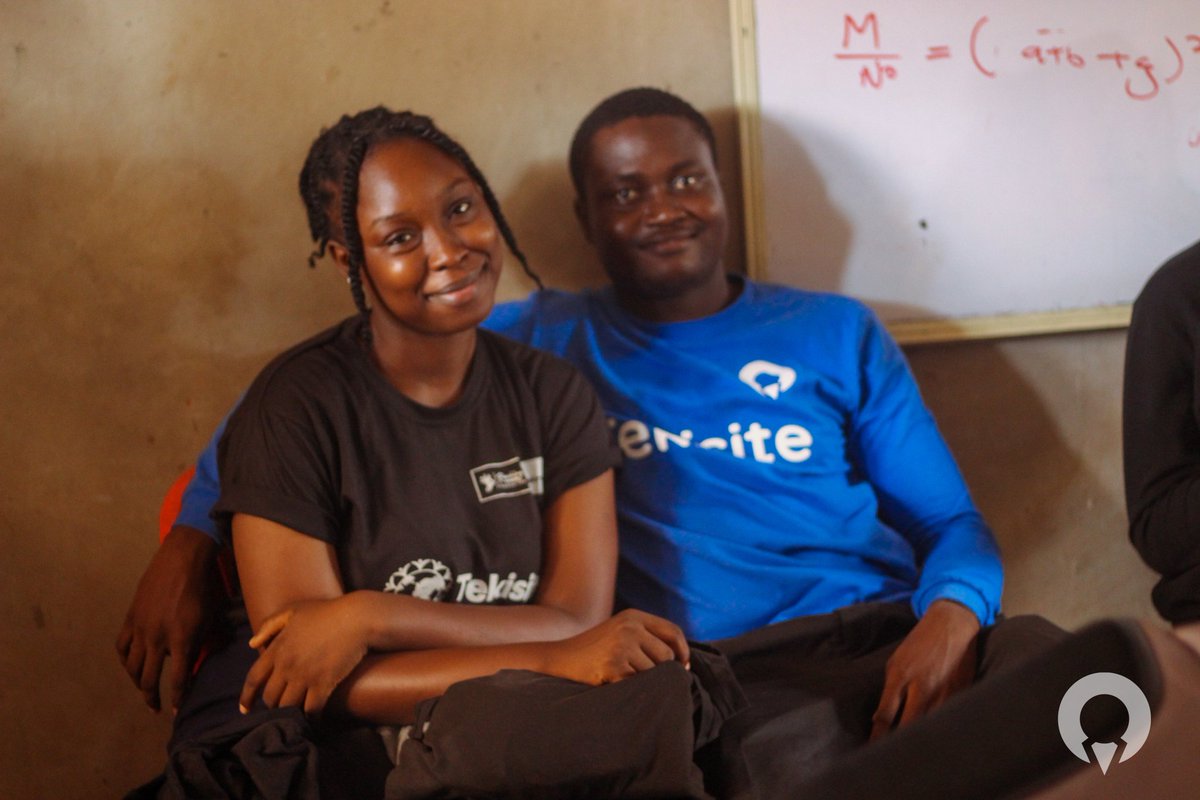 Tekisite_'s tweet photo. TEKISITE OGUN: DAY 2
Tekisite Trainers doing their thing; empowering the young generation!
#tekisite #tekisiteogun #tech #technology #Nigeria #oguntech #ogun https://t.co/zKq6YbYhol