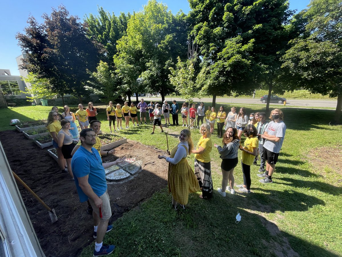 eci_IMPACT's tweet image. Been years in the making, but today we are thrilled to recognize National Indigenous Peoples day by getting the Medicine Wheel Mosaic into the ground by our butterfly garden. @ECI_Events @livinglifeontheroad @sheena_gruber @yoyobethell @wrdsb