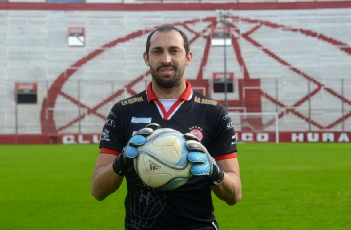 El arquero más determinante de Huracán en su historia, rescinde contrato con el club. Los que hacemos Patria Quemera te decimos gracias y mucha suerte.