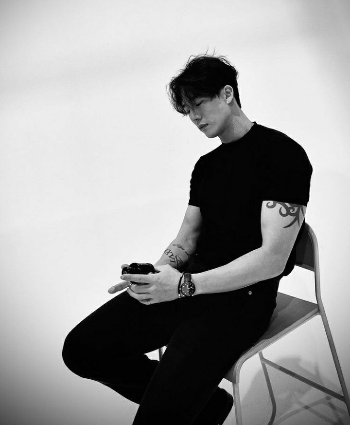 helluxfr's tweet image. ooc: quem apoia um dual shape ein? 😶‍🌫️🤤