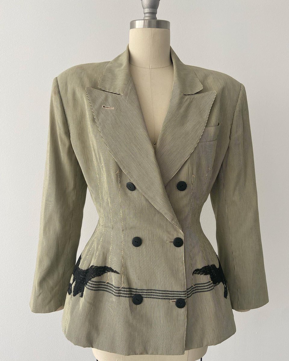 GoddessSevera's tweet photo. This would be a wonderful #schoolmarm #disciplinarian look. I can imagine doing #8ofthebest wearing this. 

Jean Paul Gaultier 1988 🖤 

#jeanpaulgaultier #vintagegaultier #tailoring #newlook #fashionflashback https://t.co/dq9DTa4IvC