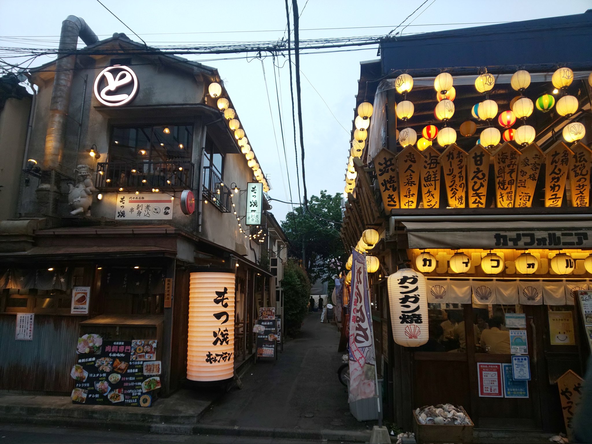 ほぼ新宿のれん街 公式 日本初の倉庫型横丁 古民家リノベのエモ横丁 Hobo Shinjuku Twitter