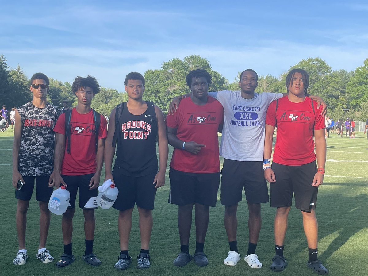 Had a great day at the <a href="/JMUFootball/">JMU Football</a> camp! Thanks for inviting my up <a href="/coachgrantcain/">Grant Cain</a> to get some great work in! <a href="/Coach_PatKuntz/">Coach Pat Kuntz</a> <a href="/JMUFBRecruiting/">JMU Football Recruiting</a> @BPBHawkFootball <a href="/dhglover/">🏈Coach Glove🏈</a>