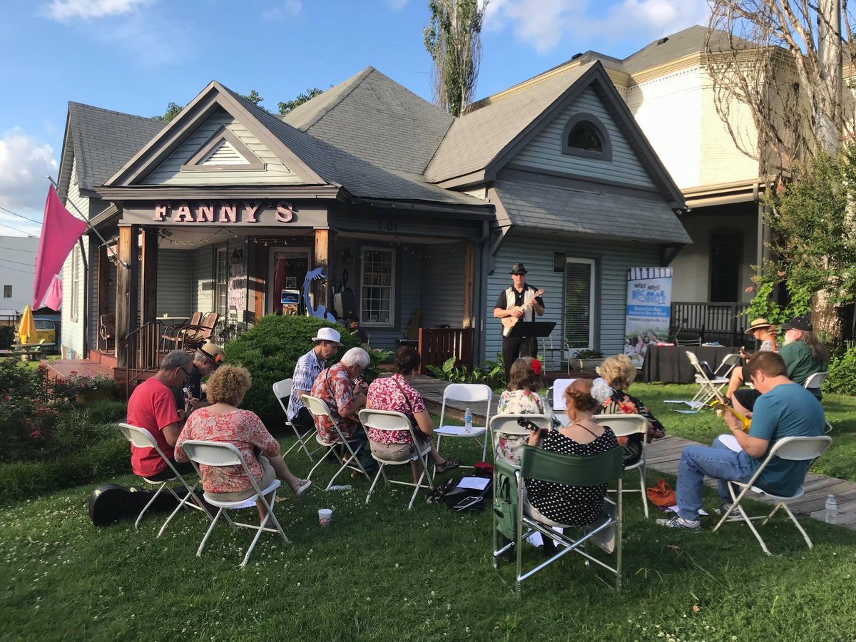Head over to @FannysHouse today at 4 p.m. to catch <a href="/ukedelics/">The Ukedelics</a>! And be sure to bring your uke and stay to jam at 4:45 p.m. with Todd Elgin! We'll have free ukulele books and will be making tons of music. #MakeMusicDay #MakeMusicNashville