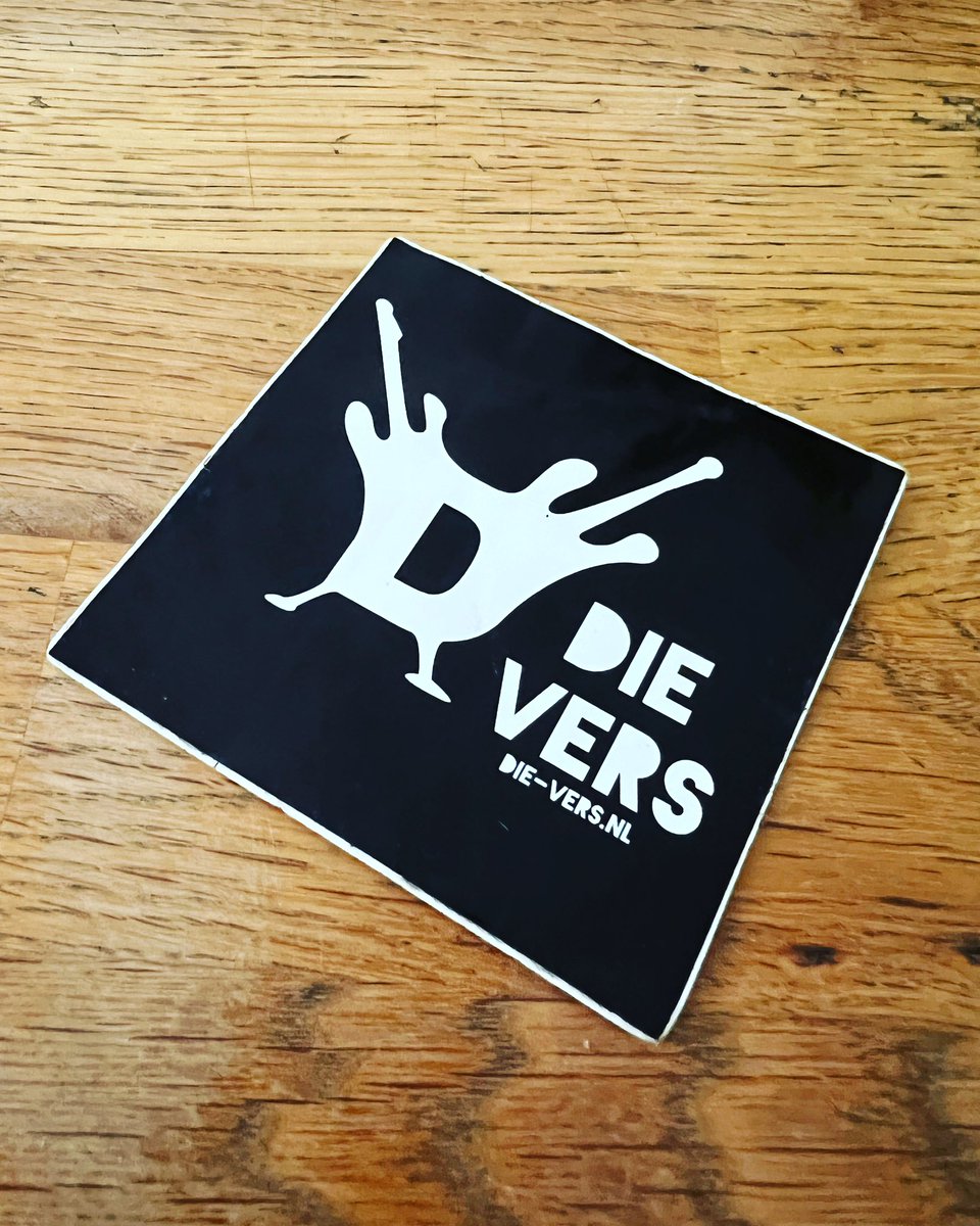 Agenda’s checken, websites bijwerken, merch updaten, oftewel: we zijn druk aan het voorbereiden! Waarvoor? Dat hoor je snel!
.
.
#nieuws #bezig #knallen #hiphop #crossover #funk #reggae #rock #nederlandstalig #dievers #ijmond #cultuur #muziek #zinin