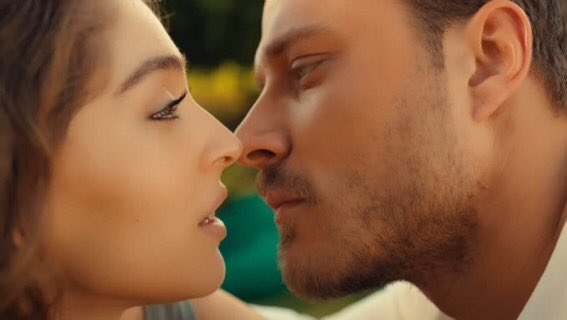 askobenhesap's tweet photo. This scene 🥵 #sendendahagüzel https://t.co/PYeWfC1I6u