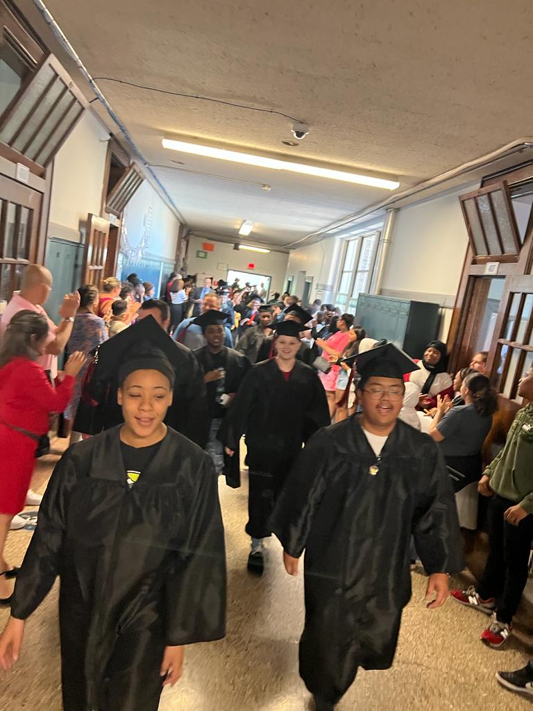 STEMatBlodgett's tweet photo. Graduating seniors from PLSA @ Fowler paraded through the halls of Syracuse STEM. Congratulations seniors!! #GoSTEMLions #SCSDPride #SCSDGraduation @STEMatBlodgett @PSLAatFowler @SyracuseSchools https://t.co/EdJhbc7kZD