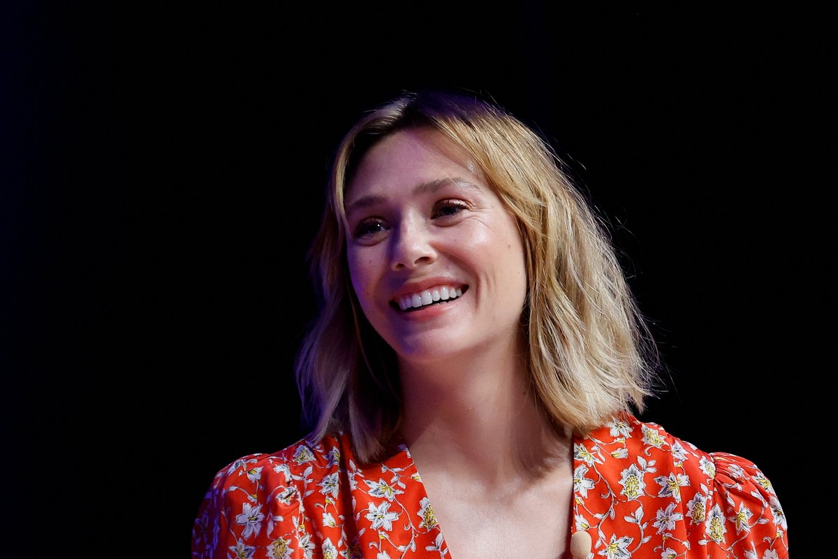 EliOlsenFr's tweet photo. #EVENTS | #ElizabethOlsen at the Conference at the Lumiere theatre, Cannes Lions 2022: Day Two | June 21, 2022

https://t.co/EbaJJEBIKp https://t.co/1VwVQ0pC2Q
