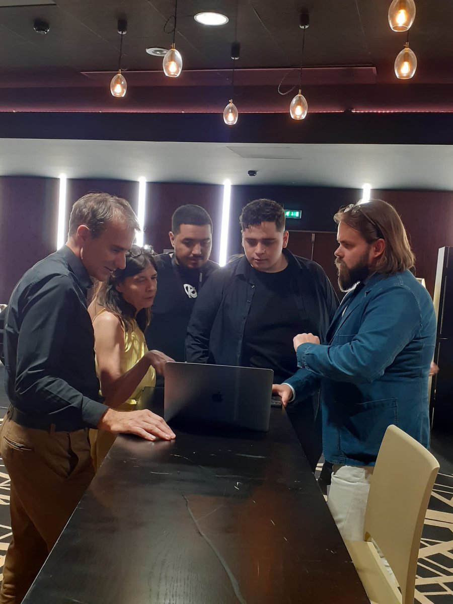 #KCX2 #KCORP <a href="/Accor_Arena/">Accor Arena</a> une ambiance 🔥🔥🔥