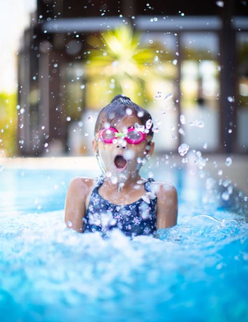 Summer has officially arrived! 😎 Dive into fun by taking a dip in our indoor/outdoor pool during your next stay! 👙💦

#SummerSolstice #VisitWenatchee #Summer2022
bit.ly/CoastWenatchee…