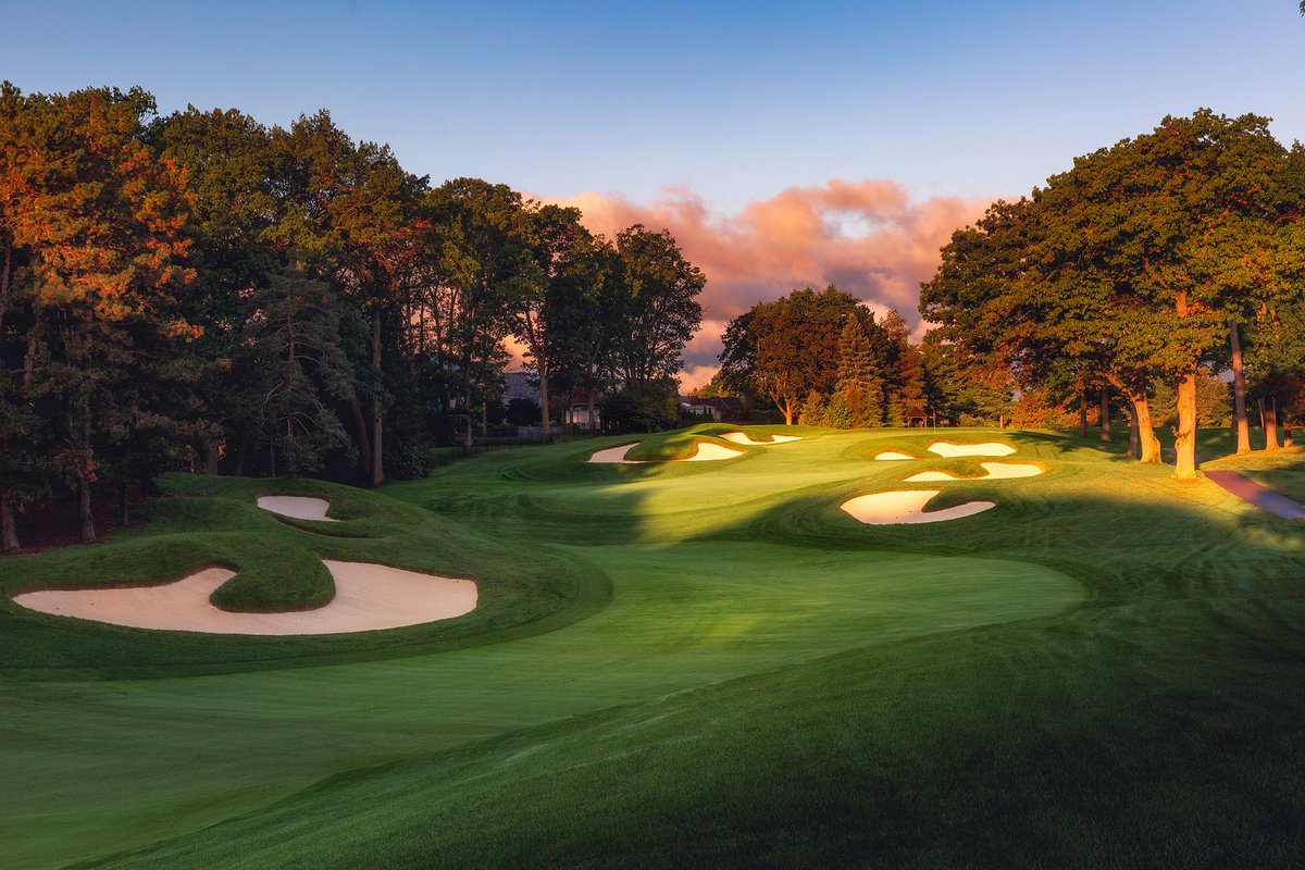 ScottStevensESG's tweet photo. I had the pleasure of visiting one of the top ranked golf courses in the world today, @StGeorgesGCC. It lived up to the reputation. Thanks also to @ON_Branch_PD for an excellent event. #GolfClap https://t.co/5CF5iBZn8q