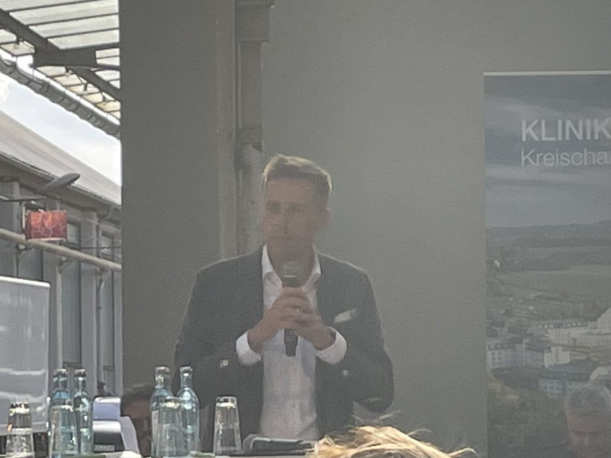 Regionalkonferenz zum Thema Tourismus in der schönen #Oberlausitz. <a href="/MPKretschmer/">Michael Kretschmer</a> <a href="/AlexDierksMdL/">Alexander Dierks</a> <a href="/MeyerSt/">Stephan Meyer</a> <a href="/OestFlorian/">Florian Oest</a>