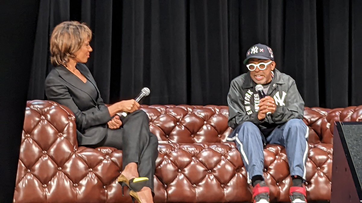 Spike Lee issues a warning about NFTs <a href="/nft_nyc/">NFT.NYC</a> "Do your due diligence, do your research, and don't bet the house". #NFTs <a href="/spikelee/">Spike</a>
#NFTNYC #NFTNYC2022
