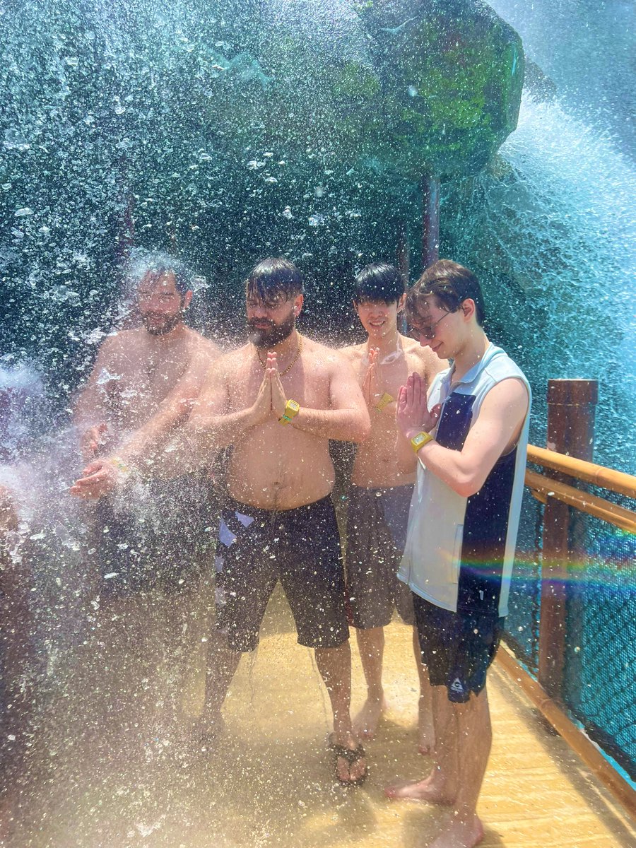 LiquidHbox's tweet photo. the @TeamLiquid initiation. 

@RiddlesMK and @L4st_v1…

Welcome Aboard 🌋 https://t.co/lOa6rID6A4