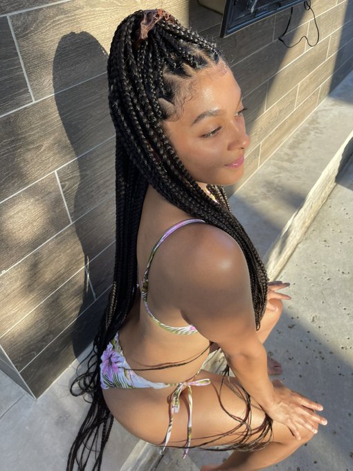 ☀️👙 https://t.co/Y9BR7IeLTE