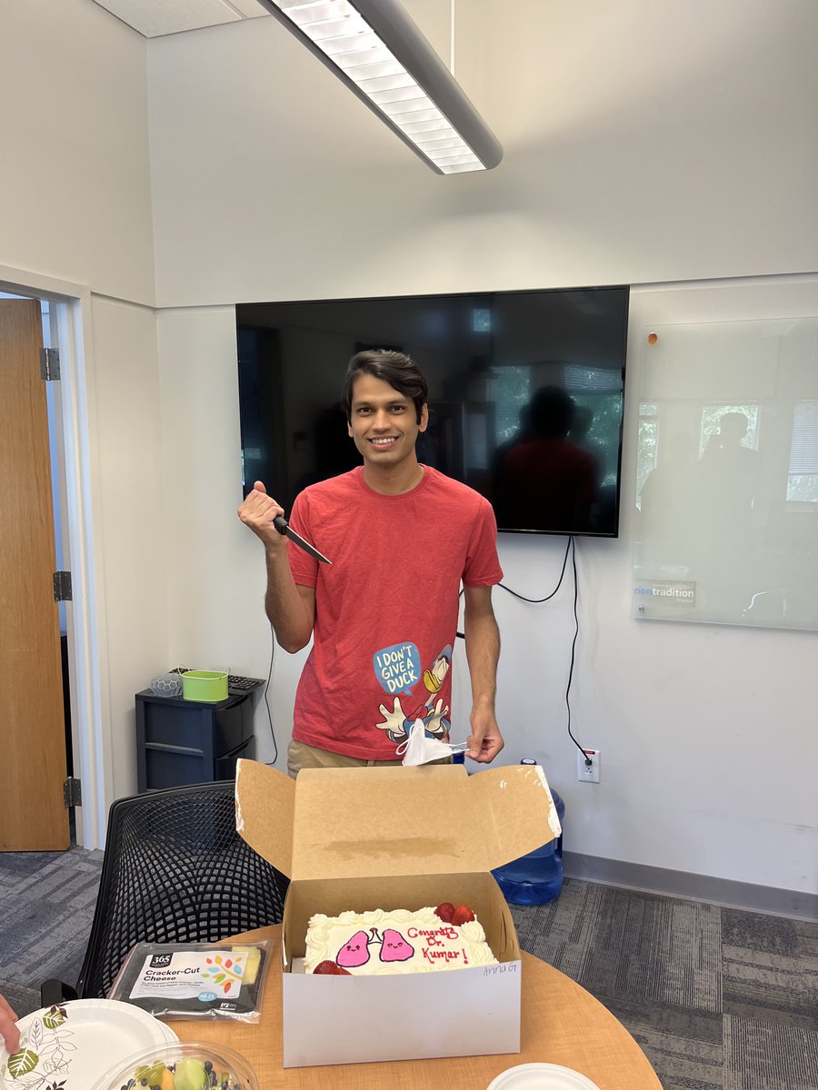 Super proud of Vardhman (Dr. Kumar, the newly minted PhD from the lab) -- he gave an outstanding thesis defense and passed with the flying colors. Vardhman is off to MIT and will be joining @snbhatia lab. Lab bought a super nice personalized cake which Vardhman wanted to stab :)