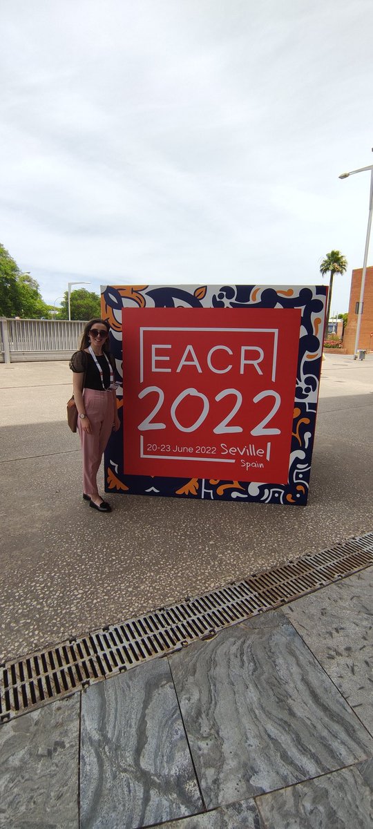 ElanMcCarthy's tweet photo. Great to attend and present my research at my first international conference #EACR2022 This work would not be possible without the support of @DwyerLab and funding from @PrecisionOncIre @BCResearchIre and @scienceirel 👩‍🔬 https://t.co/6kyX9UCy4i