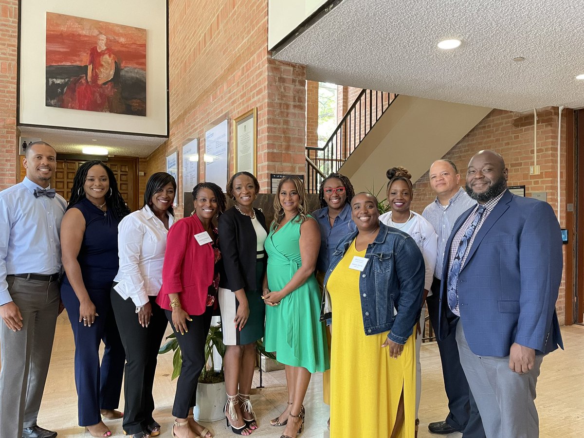 Enjoyed being a guest at the Executive Education Graduation <a href="/Leaderpartners/">Leadership Partners</a> <a href="/RiceUniversity/">Rice University</a> Congrats to the graduates <a href="/Chastity_ljack/">Chastity Jackson, M. Ed</a> @Tate_the_Gr8t <a href="/rford1913/">Robin J. Ford</a> <a href="/HDWebbIII/">H.D.  Webb, III</a> @DrDebbye20 <a href="/KM_McWashington/">Dr. Kelli McWashington</a> <a href="/Hawkinsk17/">Kareeme Hawkins</a> <a href="/williajo21/">Joe Williams</a> <a href="/mya_asberry/">Mya Asberry, Ed.D</a> @desotoisdengage