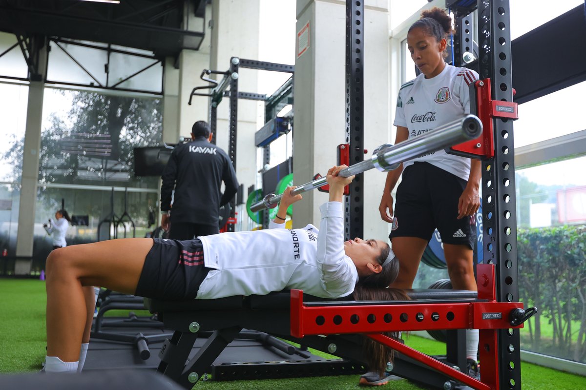 Mexican National Team tweet media