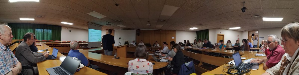 remilaurent2's tweet image. @Agri_Normandie parle du dispositif de veille collaborative InCA lors d&apos;une rencontre @i2connect_EU et @smart_akis ce matin : une belle occasion d&apos;insister sur le rôle important que jouent @ChambagriFrance dans les écosystèmes de l&apos;innovation.