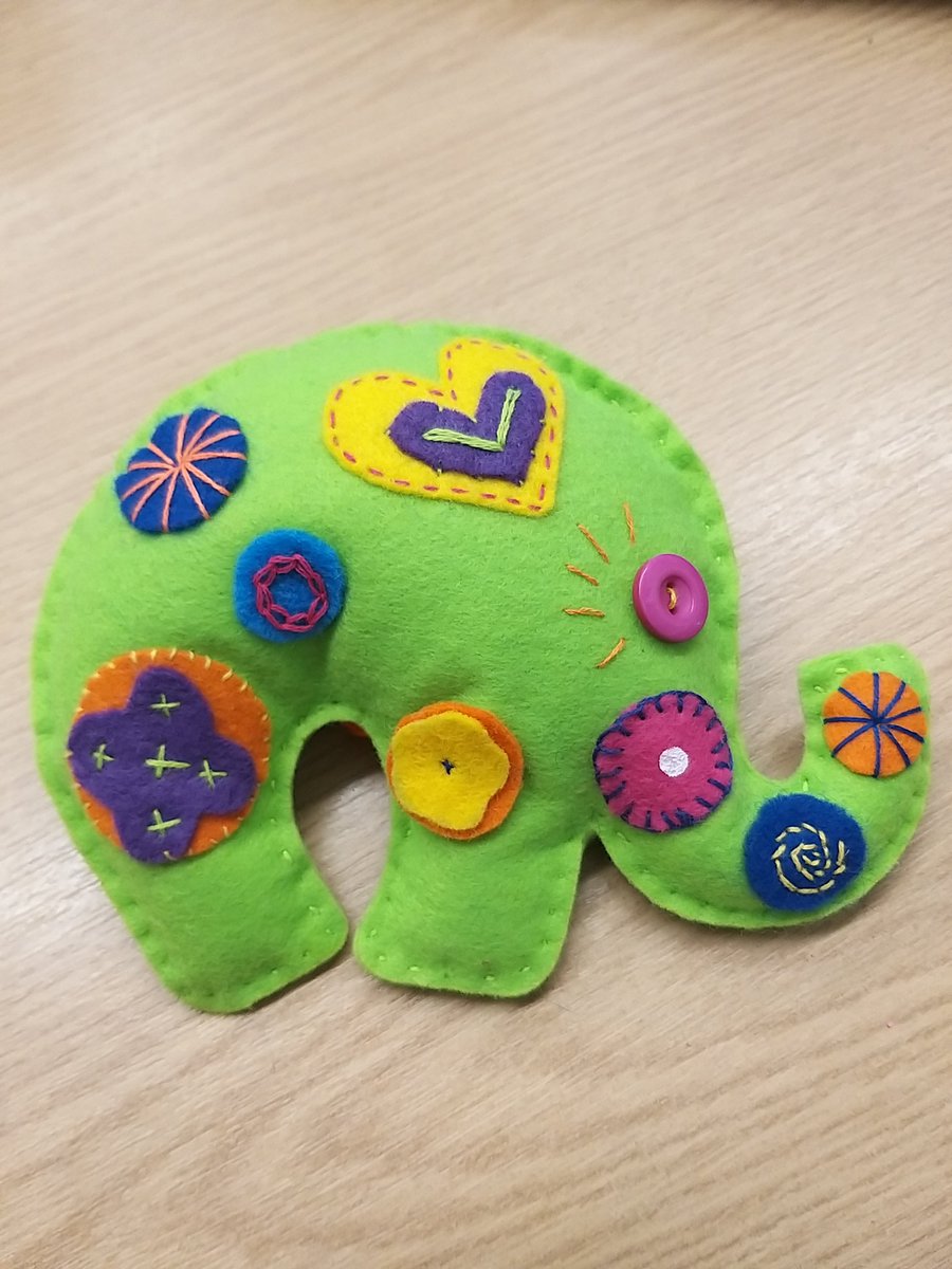 FlintHighArt's tweet photo. Who is coming to Clwb Celf to make a felt Elephant on Thursday 🐘 #ArtClub @flinthigh https://t.co/HXSiBxluqj