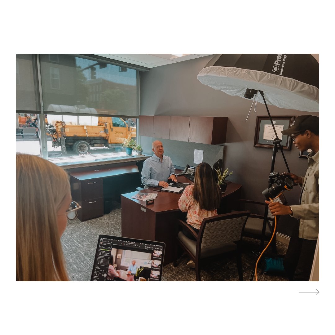 MabusAgency's tweet photo. Retail banking is a key part of @LCNBNATBANK's business. Our custom photography helps shine a light on what they do best. How do you let your customers know your strengths?

#mabusagency #bankmarketing #marketingagency #banking #mabus #communitybanking https://t.co/2qQsqkHEdW