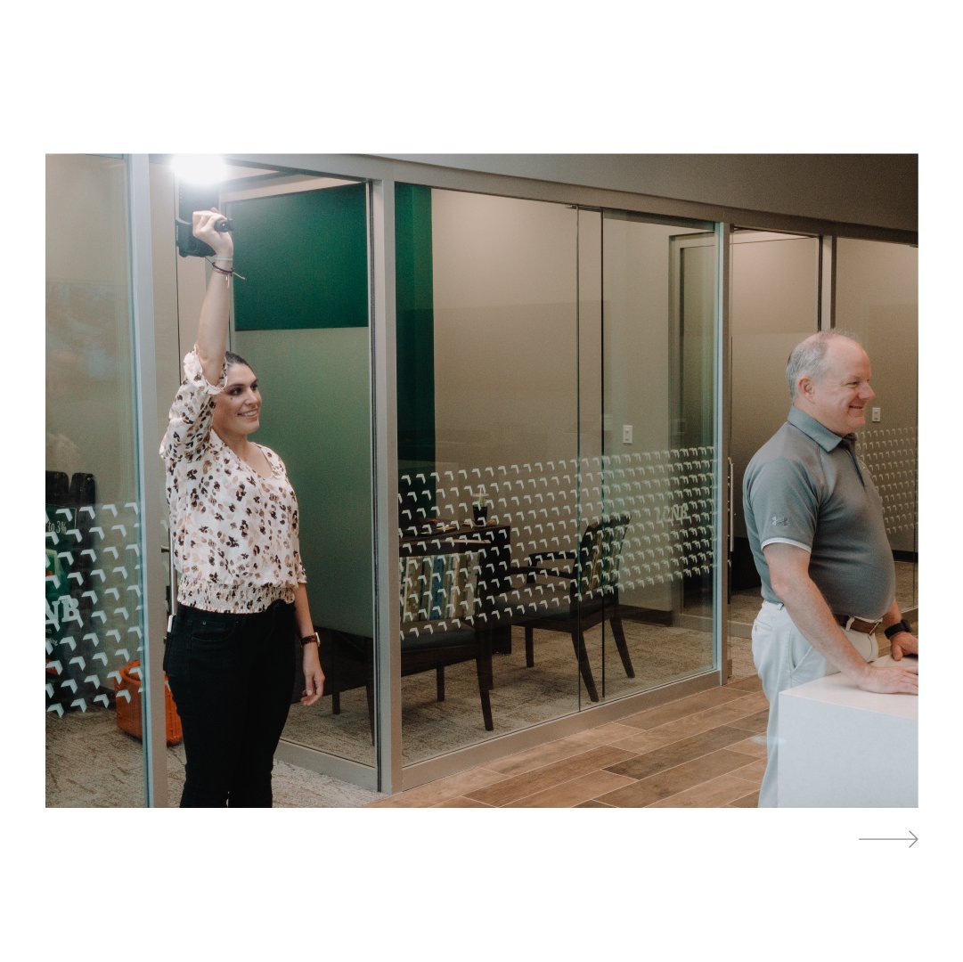 MabusAgency's tweet photo. Retail banking is a key part of @LCNBNATBANK's business. Our custom photography helps shine a light on what they do best. How do you let your customers know your strengths?

#mabusagency #bankmarketing #marketingagency #banking #mabus #communitybanking https://t.co/2qQsqkHEdW