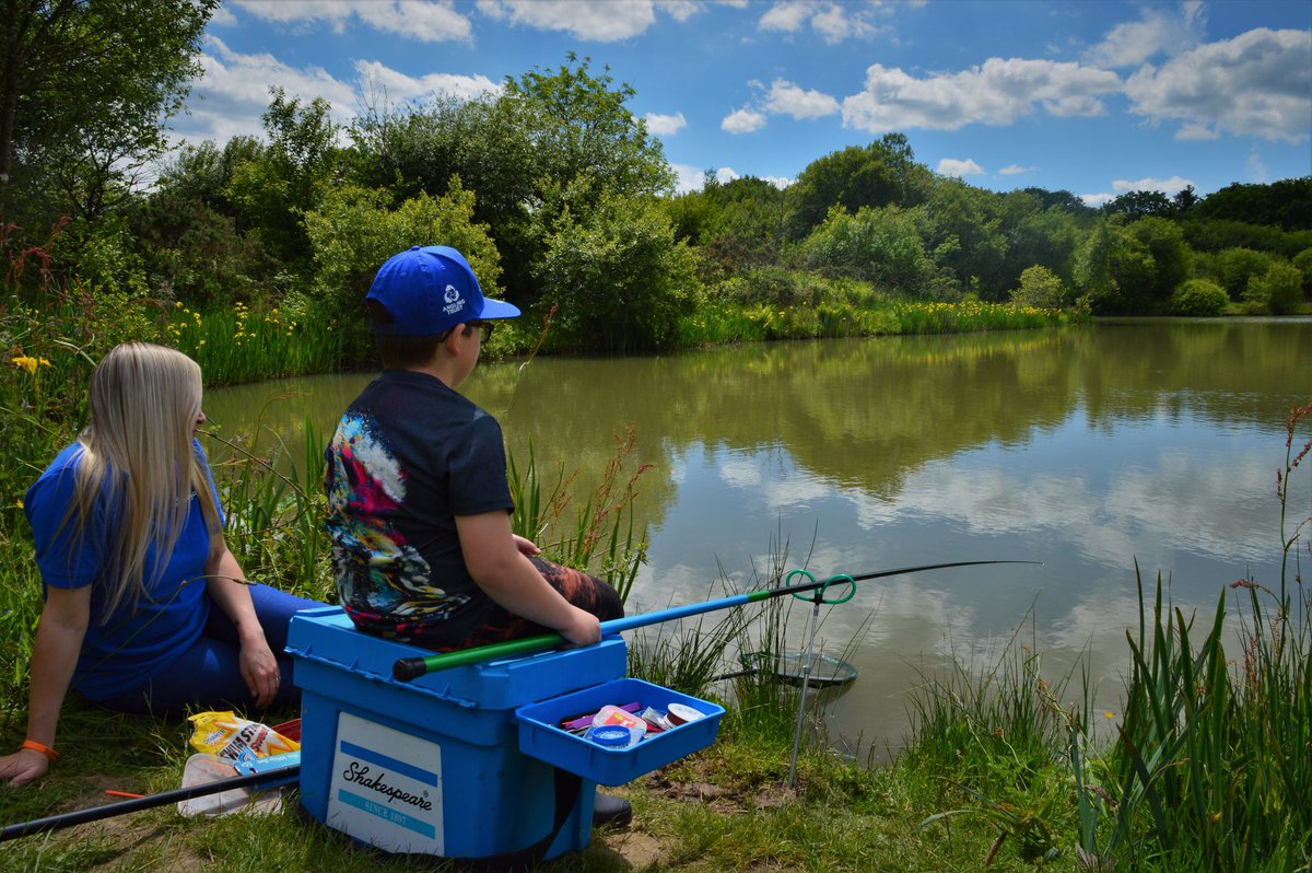 BeZenGoFishing's tweet photo. The best place to be with the future generation 💙💚🎣🍃🌳💫

Get away from this digital world and take them FISHING 🎣 

#getfishing #anglingtrust #shakespearefishing  #dynamitebaits #getoutside #digitaldetox #kidsfishing #fishingmum #mindfulness #gocatch  #bezengofishing https://t.co/cv0hApOVDQ