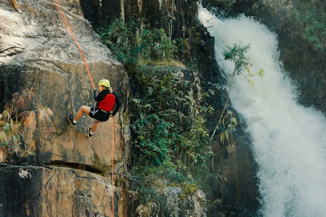 ExperienceOA's tweet photo. Get ready to conquer that climb.

#outsideactivities #discoveroa #rediscovertheoutdoors #hiking #mountainbiking #kayaking #iceclimbing #rv #camping #koa #travel #employeebenefits #wellness #health #healthandwellness #weightloss #mentalhealth #covid19 #family #videogames https://t.co/cPh93flCfu