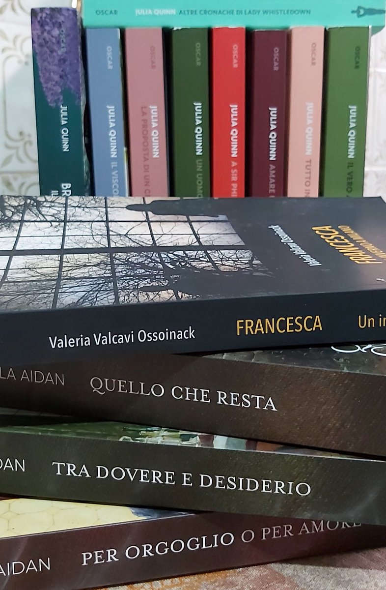 ShepherdFrancy's tweet photo. Ultimi arrivi = felicità!
#libri #books #leggere #juliaquinn #Bridgerton juliaquinnbooks #romanzi #pamelaaidan #fitzwilliamsdarcy #lettura #valeriavalcaviossoinack #francescauninvernoamilano https://t.co/Ay8qpgdsiq