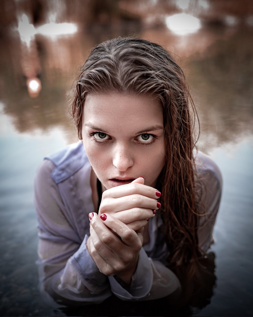 Power of Headshoot
>>>>>>>>>
#portraitphotography #dynamicface #bestportraits #NFTs #art #proshooter #MasterClass #fotografie #portrait #dynamic #lookinmyeys