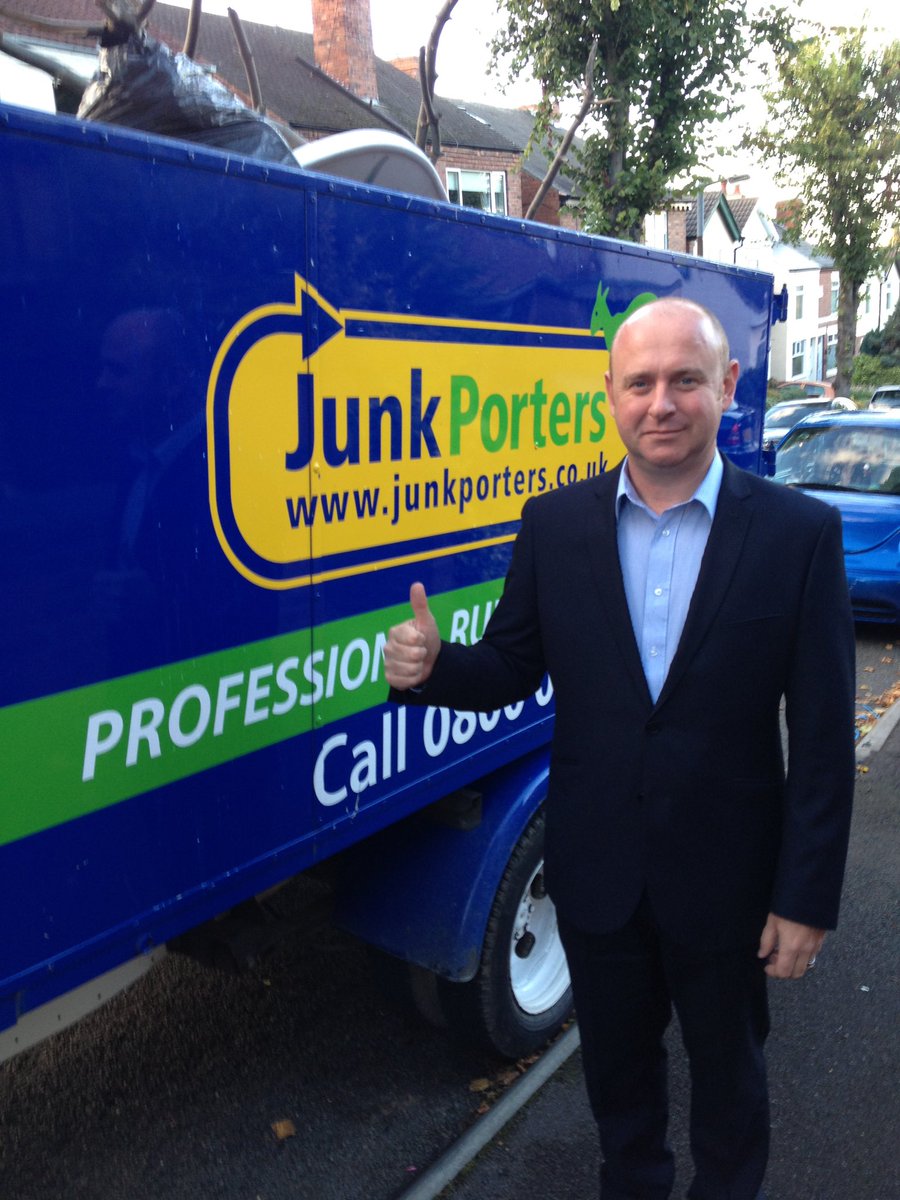 junkporters's tweet photo. JunkPorters #VanAndMan removal service in Nottinghamshire/ Nottingham is a fast, cost-effective, and hassle-free way to dispose of unwanted items and is often a cheaper alternative to a #skipHireCompany.
#Nottinghamshire #Nottingham https://t.co/XF8I0tlRZm