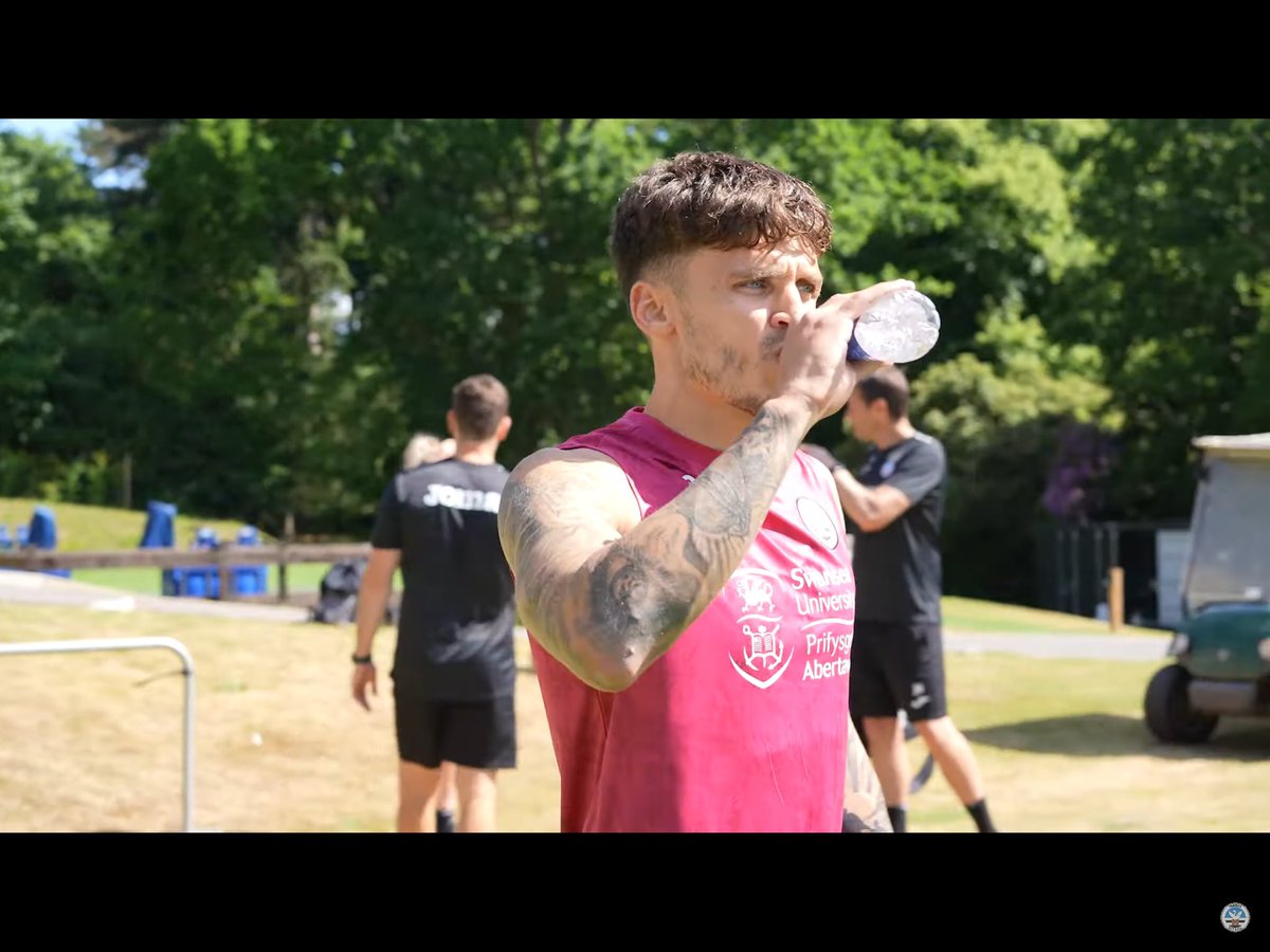 swansea_indy's tweet photo. #JamiePaterson signs for the #Swans until 2024.
It’s here —> https://t.co/ZRCYw9rjrF
#swanseacity #transfernews #sa1 https://t.co/hwHM9B2r79