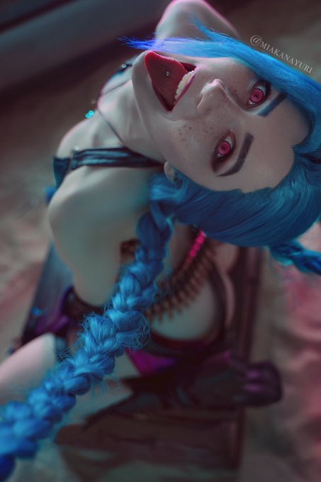 U-uh, the 𝕓𝕒𝕕 girl is having her pants off!
Would you dare to 𝕕𝕚𝕤𝕔𝕚𝕡𝕝𝕚𝕟𝕖 me?☠

#Jinx #LOL #LeagueOfLegends