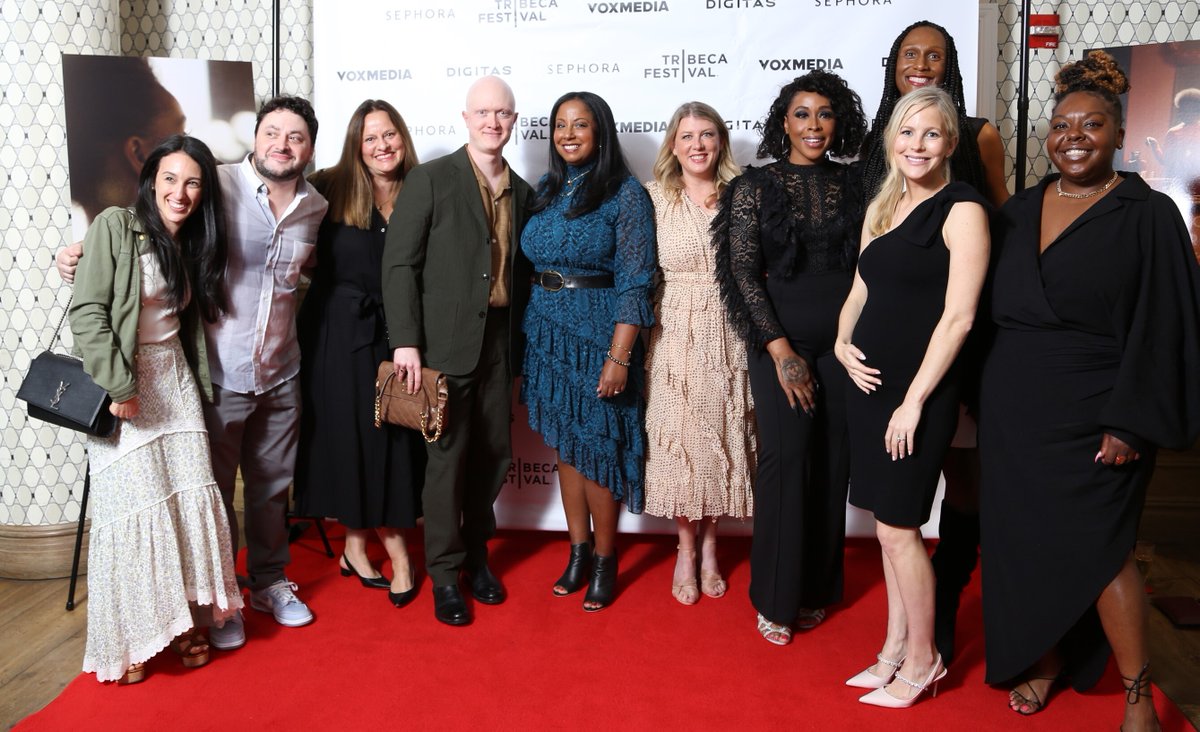 Tribeca's tweet image. Last week we screened #TribecaX Best Feature winner “The Beauty of Blackness.” The film centers on Fashion Fair, the first national cosmetics company that focused entirely on Black women. #Tribeca2022
@Digitas, @voxmedia, @sephora, @venture_land , @fashionfair
