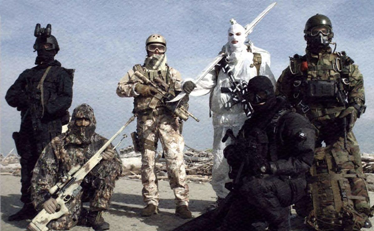 The 9th Col Moschin raiders in their different gear. We wrote a ...