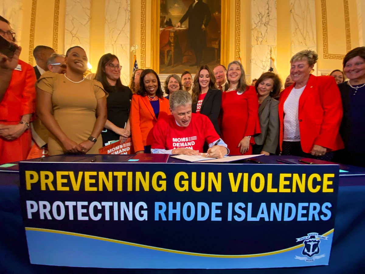GovDanMcKee's tweet photo. Rhode Island is taking action and saving lives.
Proud to sign a legislative package to:
✅ Ban high capacity magazines
✅ Raise age to purchase guns to 21
✅ Prohibit open carry of rifles/shotguns
Thanks @shannonrwatts, @MomsDemand, @RICAGV1 and everyone who made this happen. https://t.co/00TaJeOmaW
