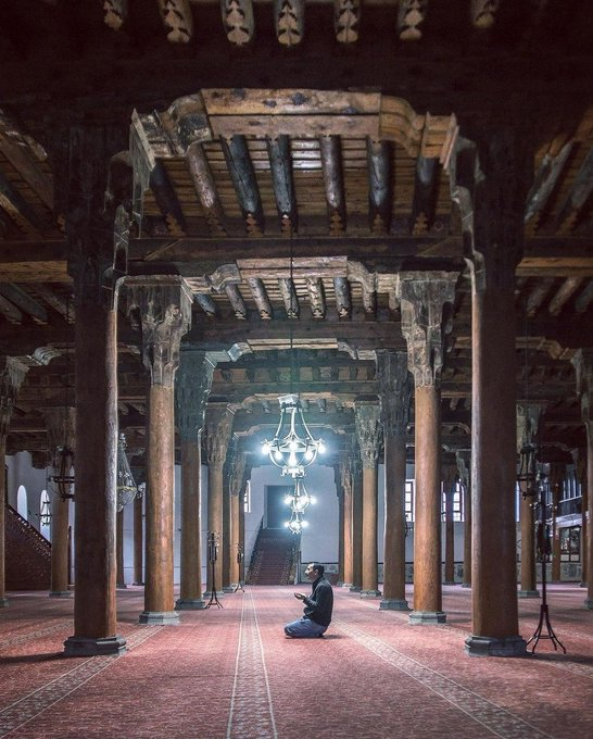 tariharsivi's tweet photo. Bir şey istersen insandan isteme, 
verse minnettir. Vermese zilletdir. 
Sen Allahtan iste, verse nimettir. 
Vermese hikmettir. 

Afyonkarahisar Ulu Camii

📷 Emrah Şahin https://t.co/9EPEIXVr9u