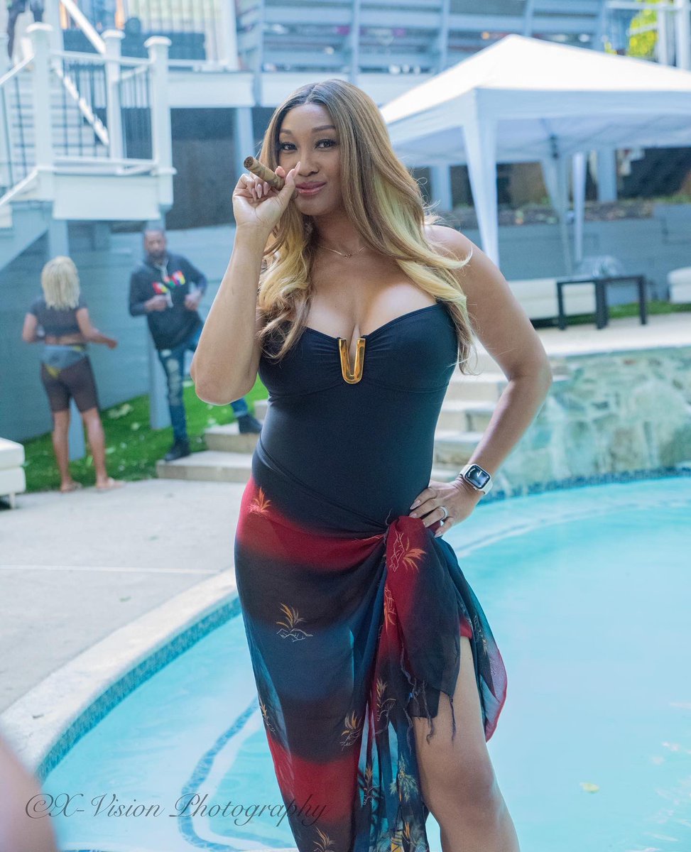 XVisionPhotos's tweet photo. About this weekend. We got some pictures of some baddies by the pool. Celebrating Ms. Aisha’s birthday. @NikonUSA #d810 #fearwomen #BlackWomenDoItTheBest #XVisionPhotography #OWNTV #RTLDC #ReadyToLoveDC #MadFlavorTV https://t.co/1rcTWeC4TN
