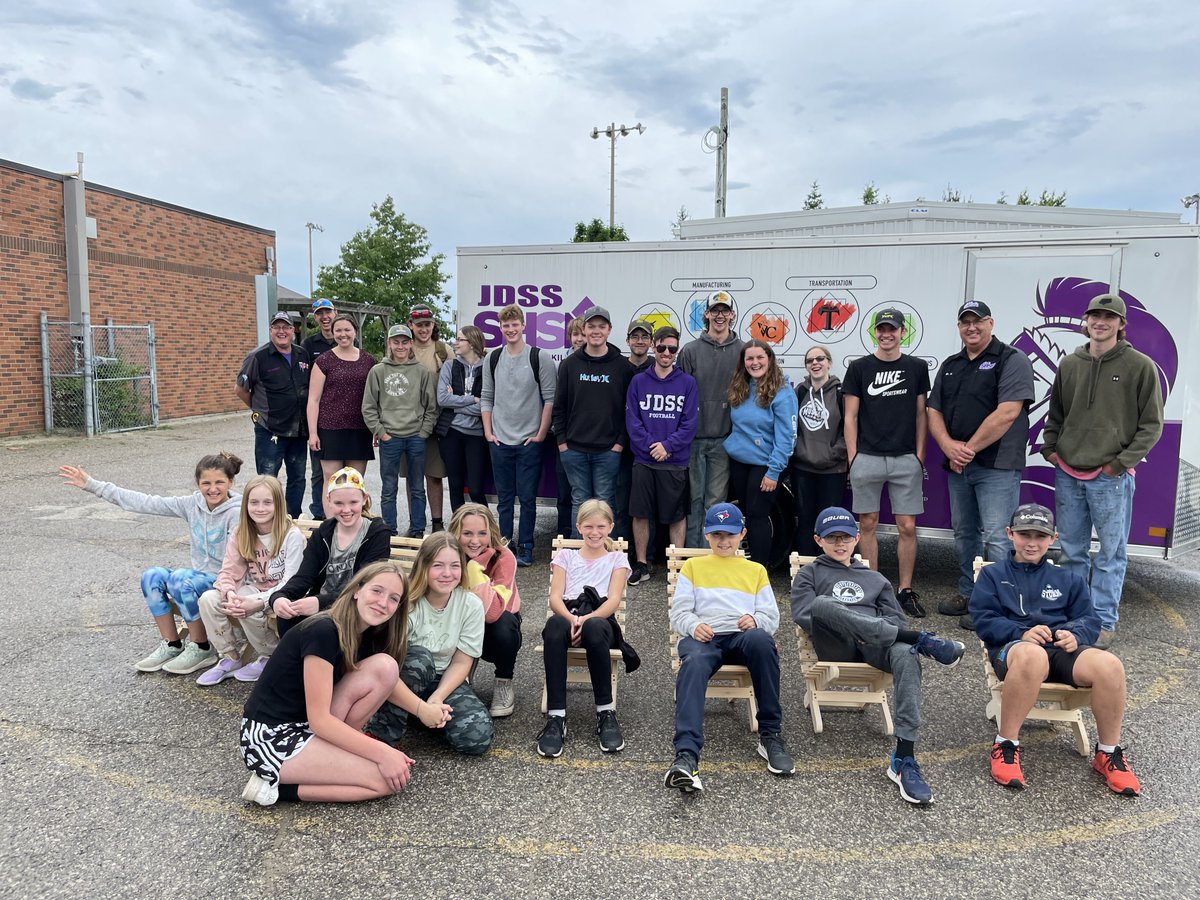 BluewaterDSB's tweet photo. Northport Elementary School has new chairs for outdoor learning! John Diefenbaker Senior School Construction #SHSM students cut the pieces to send to Northport for sanding by Grade 6 students. Yesterday, the students met for mentoring and a pizza lunch courtesy of @GreyBruceOYAP. https://t.co/s2zNPXIdFv