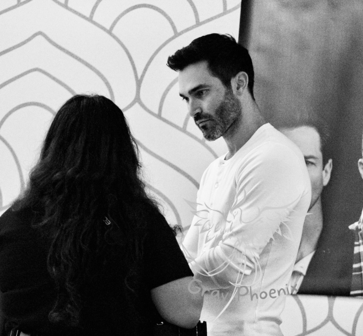 dgray3994's tweet photo. Ugh! Love this in B&W! And I’m so sorry, I don’t remember which of our lovely ladies this was (I feel like a bad howler!) #tylerhoechlin #Howlercon #badblood #sundaymorning #grayphoenix #grayphoenixphotography #howlerreunion2022 https://t.co/JlHu8AWMNU