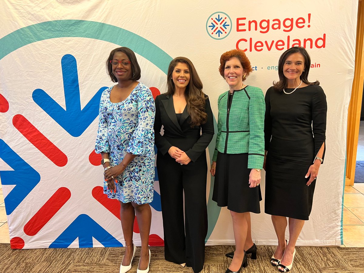 EngageCleveland's tweet photo. You could feel the connectivity in the room at our Women in Leadership panel during #CLEYPWEEK. Thank you to Loretta Mester, Kristen Baird Adams, and Teresa Metcalf Beasley! We also want to thank our moderator,@LauraCasotv! 👏
➡️ https://t.co/eNv8HemThG https://t.co/sIfrNhWy99