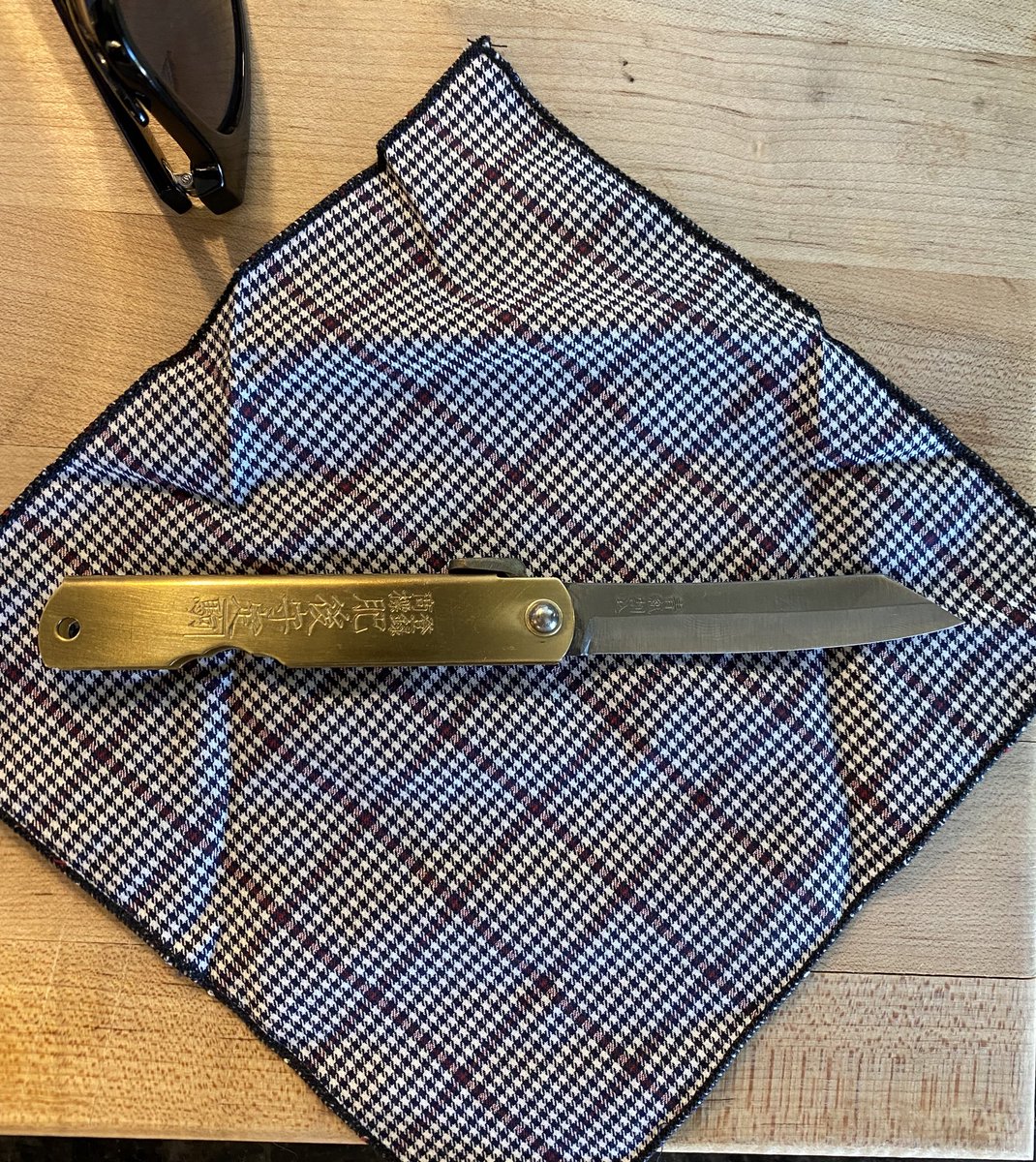 My wife surprised me with a gift. How cool is this, it’s a utility knife for while I’m working in the garden. I will use this all the time. Stoked.